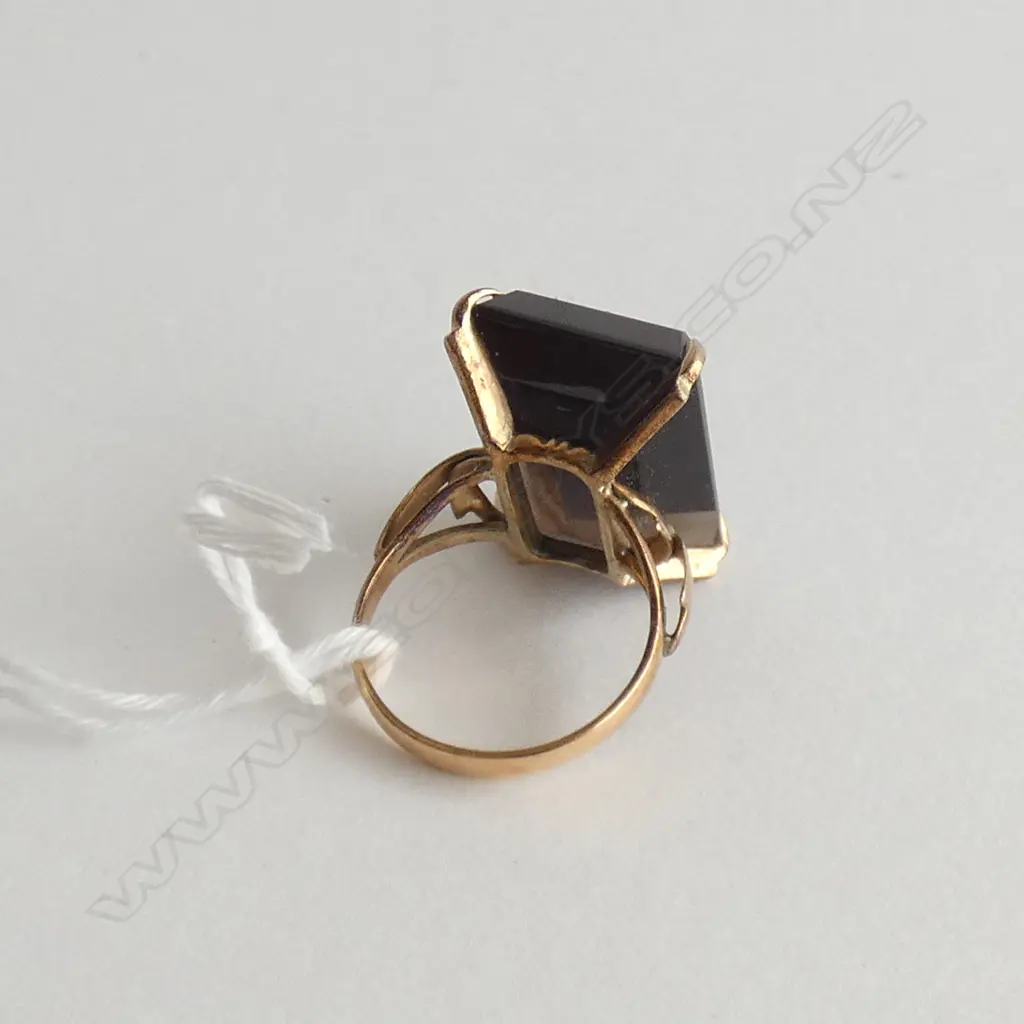 14CT SMOKEY QUARTZ COCKTAIL RING 7.6 GRAMS Image 1++