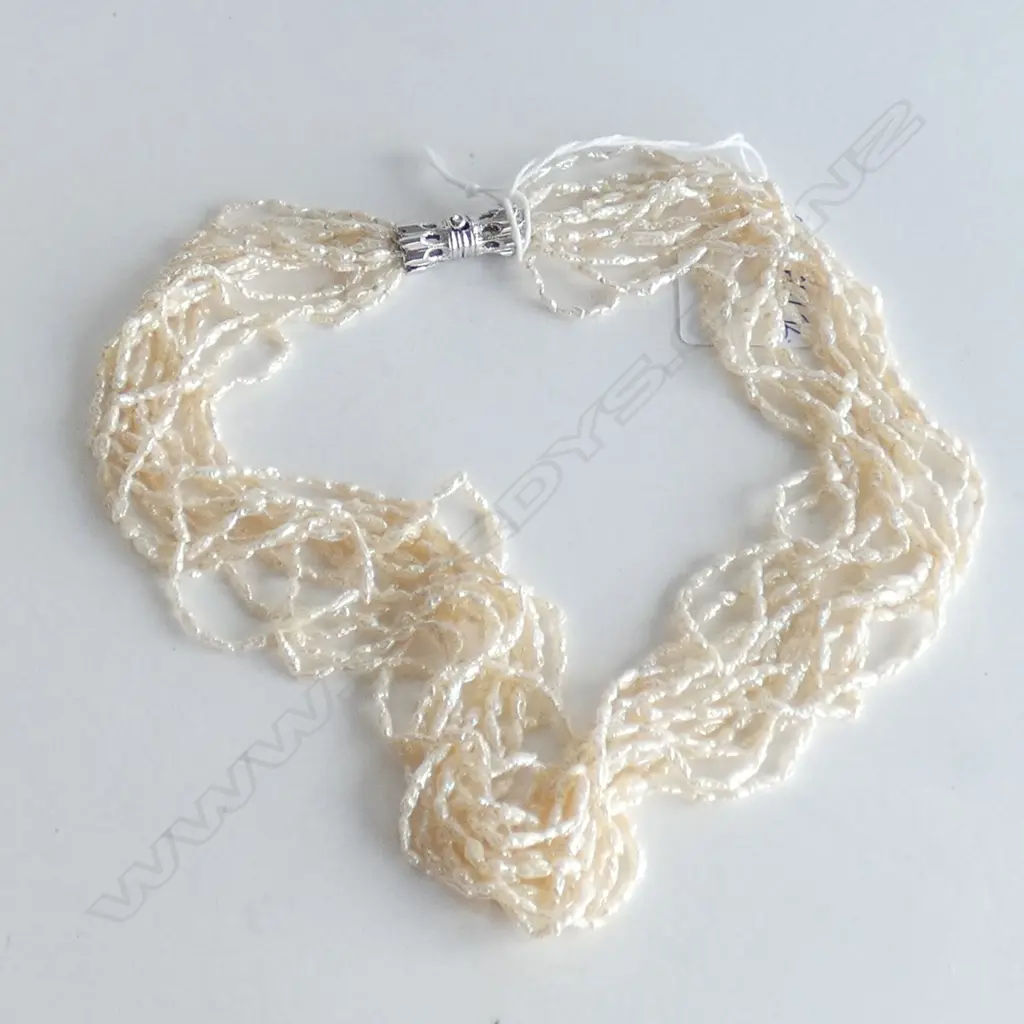 STRING OF FRESHWATER PEARLS Image 1++