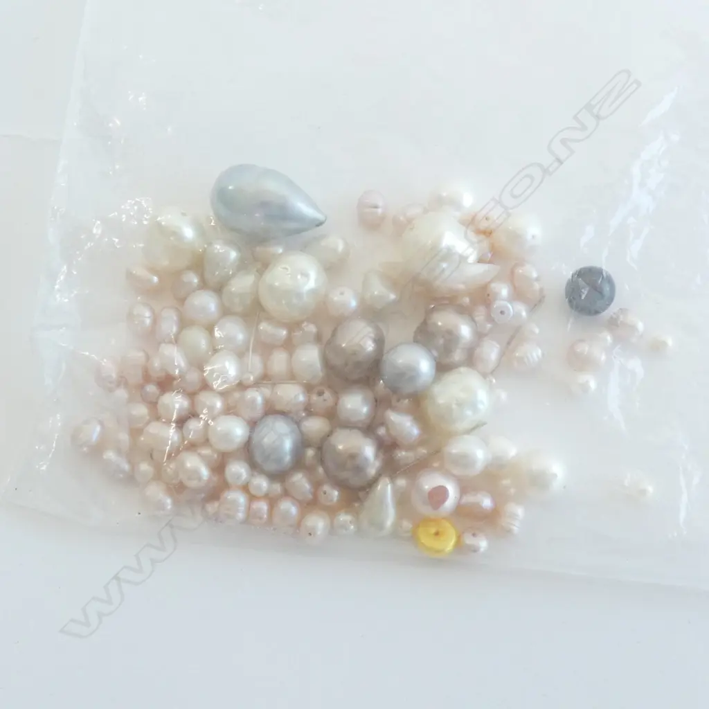 BAG ASST VINTAGE PEARLS Image 1++