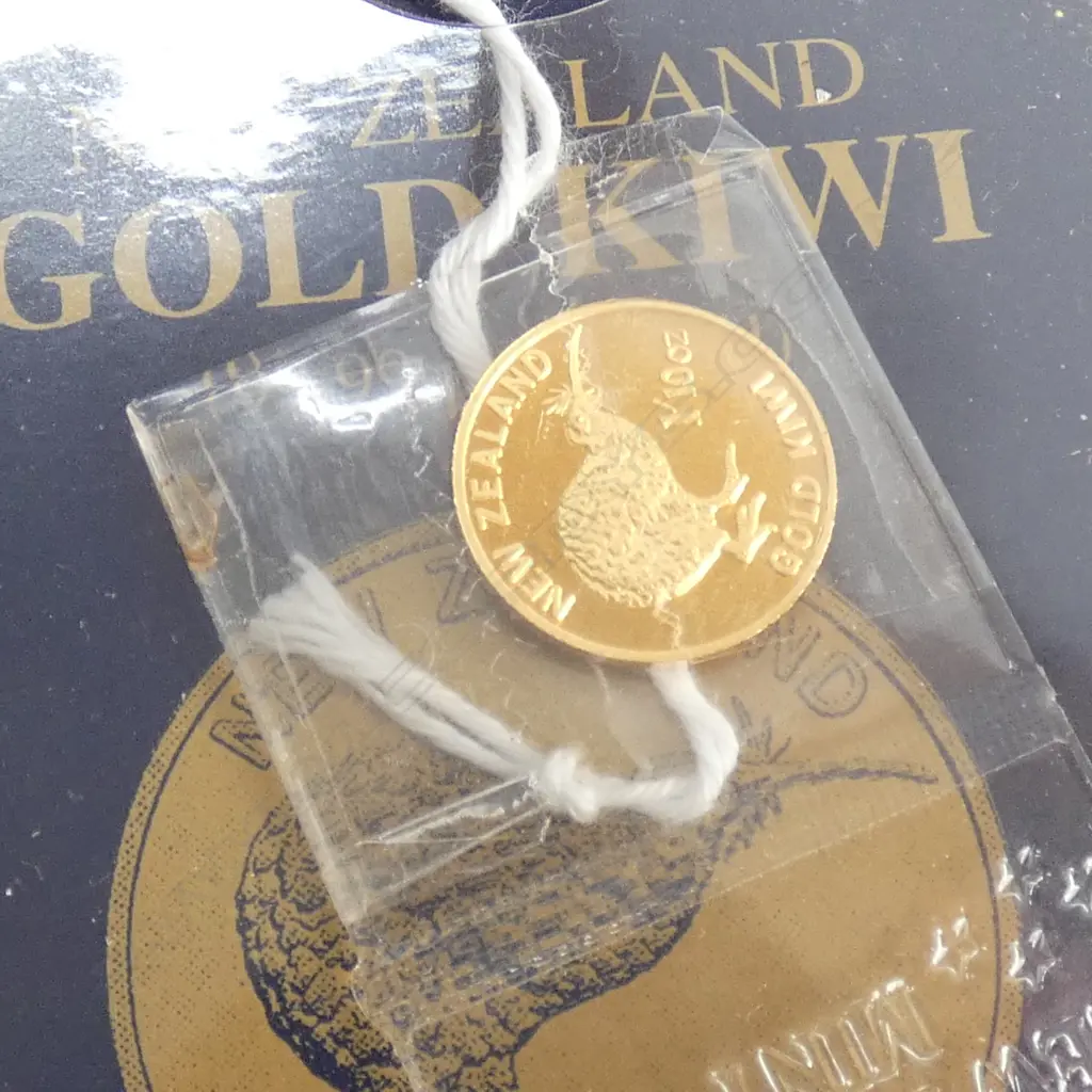 .999 FINE GOLD 1/10oz GOLD KIWI 3.12gms Image 1++