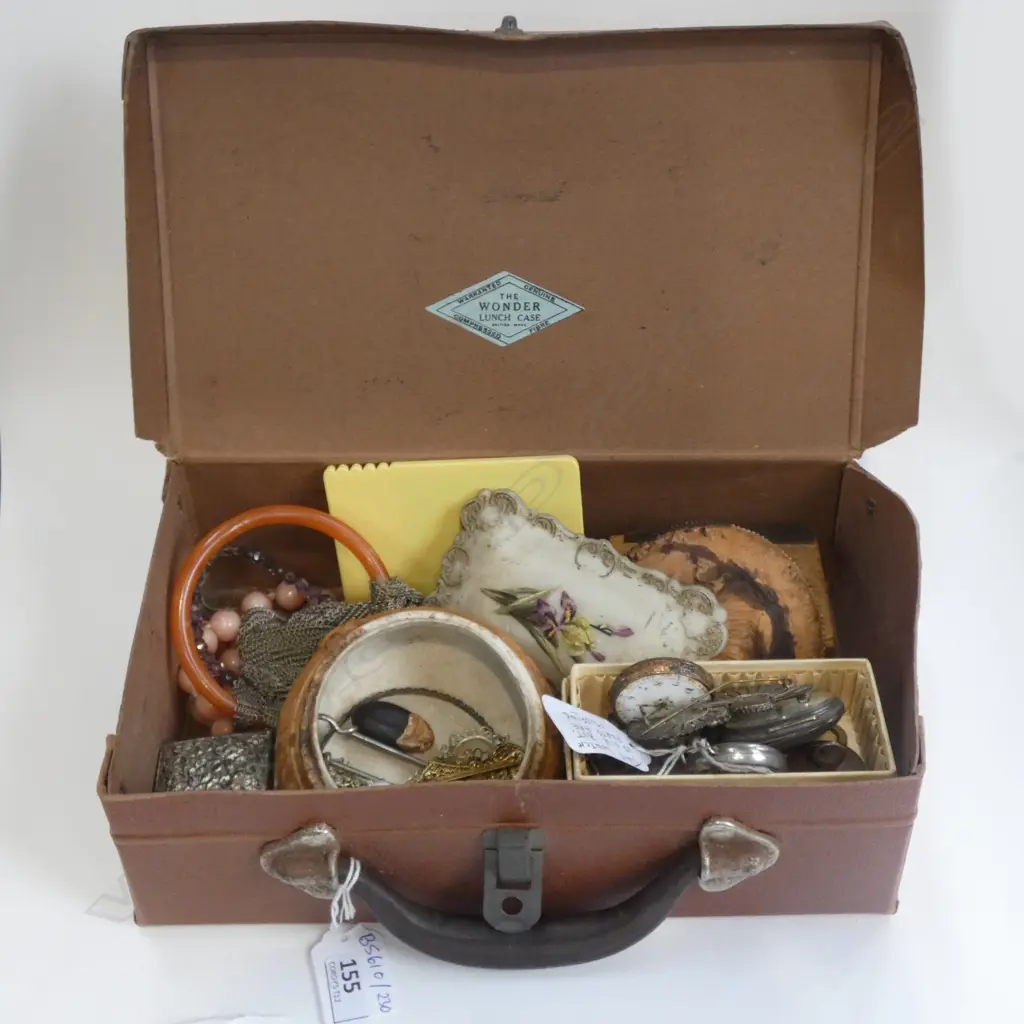 BOX ASST. COSTUME JEWELLERY Image 1++