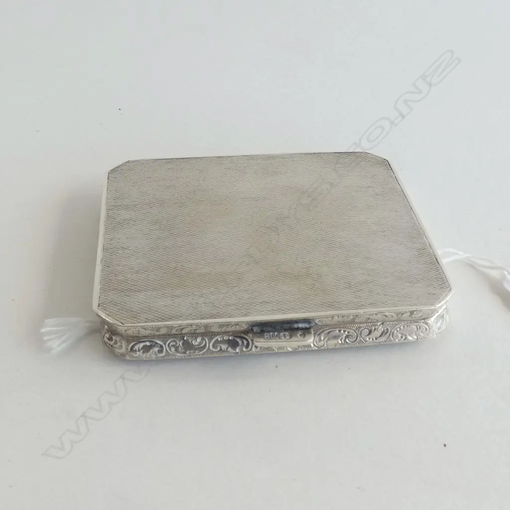 GERMAN 800 STANDARD POWDER COMPACT Image 1++