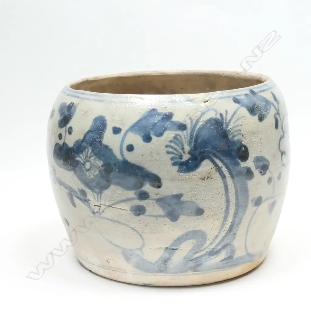 An old Chinese blue and white bowl Image 1++