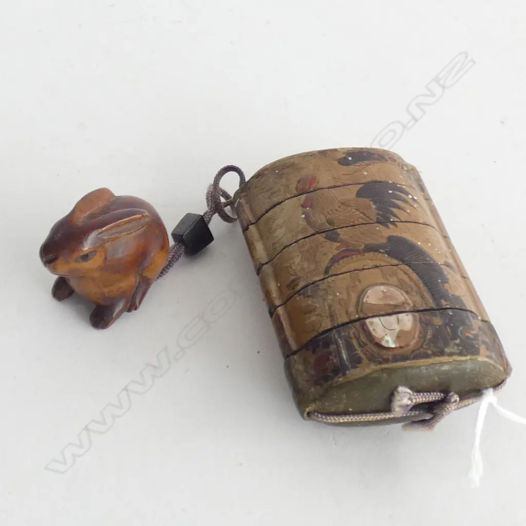 OLD JAPANESE FIVE SECTION INRO w BOXWOOD NETSUKE CARVED AS A HARE Image 1++