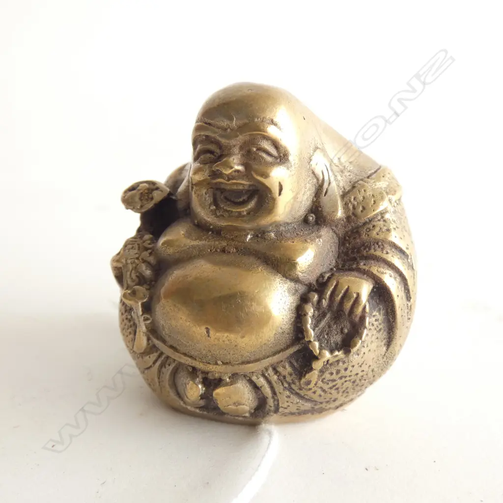 SMALL CHINESE BRASS BUDDHA. H.52mm Image 1++
