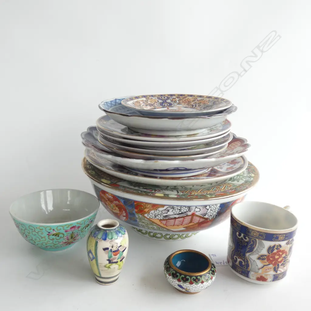 8 JAPANESE IMARI PLATES, C/S, BOWL, CHINESE BOWL, MINI CLOISONNE & SATSUMA VASES, 2 RESIN FIGURES  Image 1++