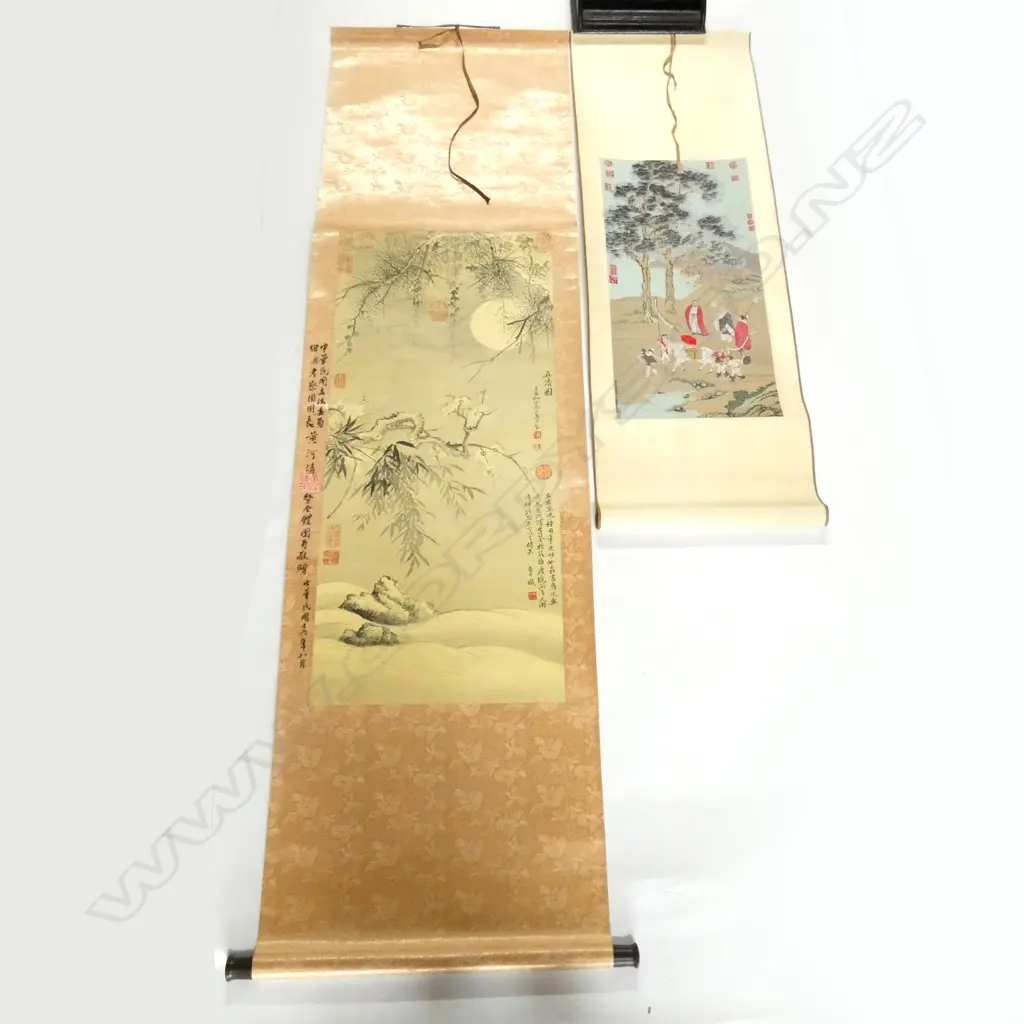 2 ORIENTAL SCROLLS  Image 1++