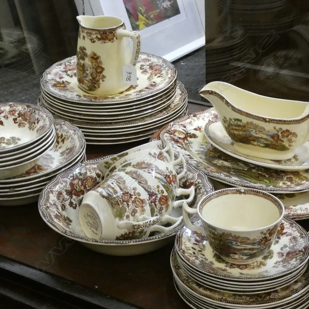 LARGE ROYAL STAFFORDSHIRE 'TONQUIN' DINNER SERVICE Image 1++