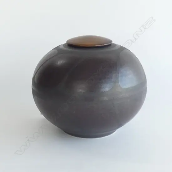 ANNEKE BORREN VASE 170mm dia