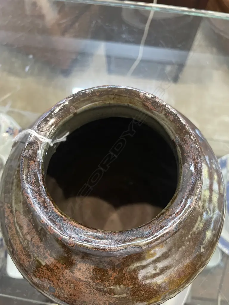 (17787)EARLY LEN CASTLE LG POTTERY VASE -  INCISED AT BASE  H 210MM Image 1++