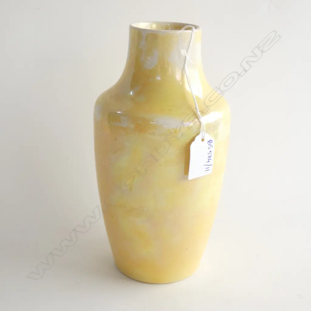 RUSKIN YELLOW LUSTRE VASE H.210mm WEAR TO GLAZE Image 1++
