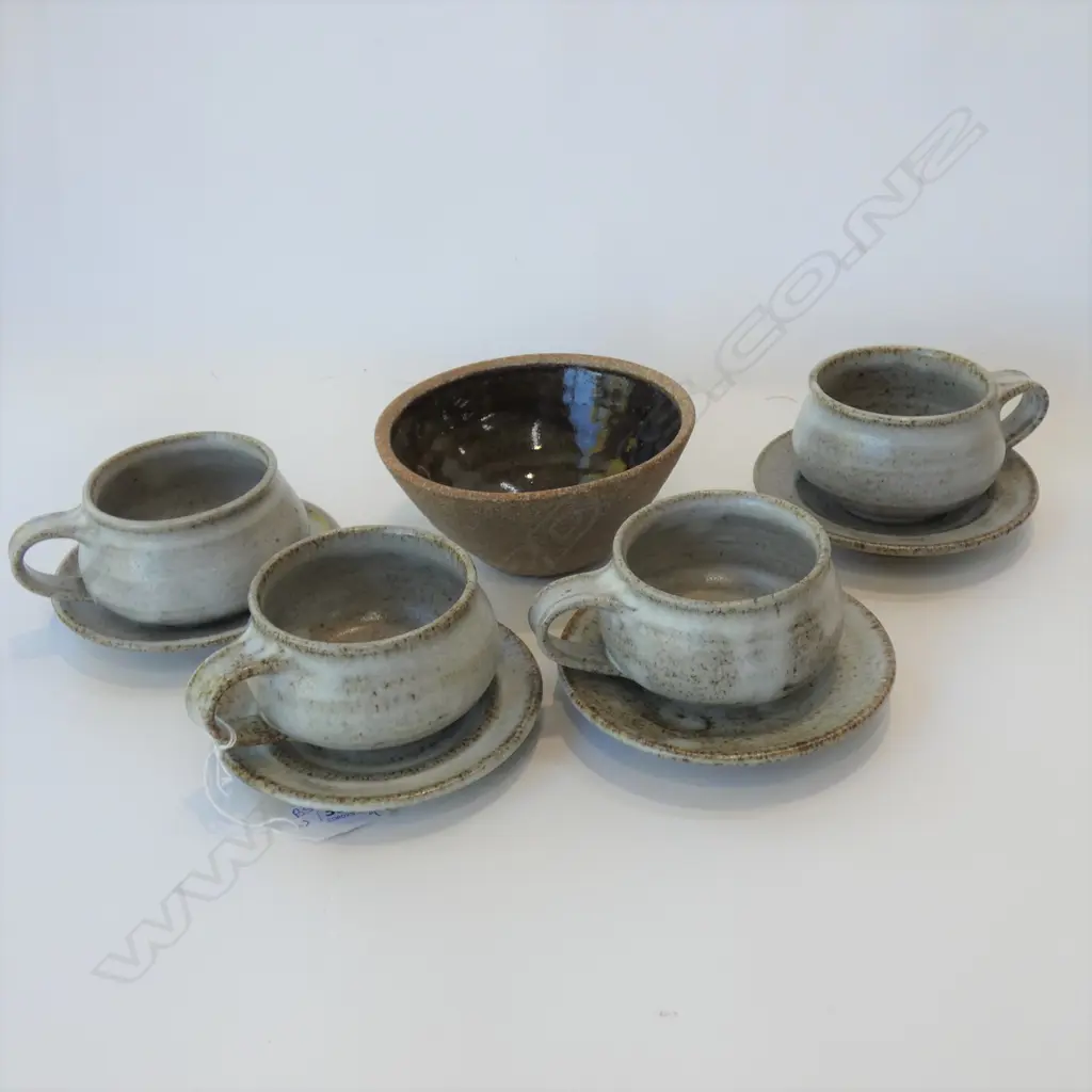 4 SHERRY CASK CUPS & SAUCERS (1 REPAIRED) + A BOWL 145mm dia Image 1++