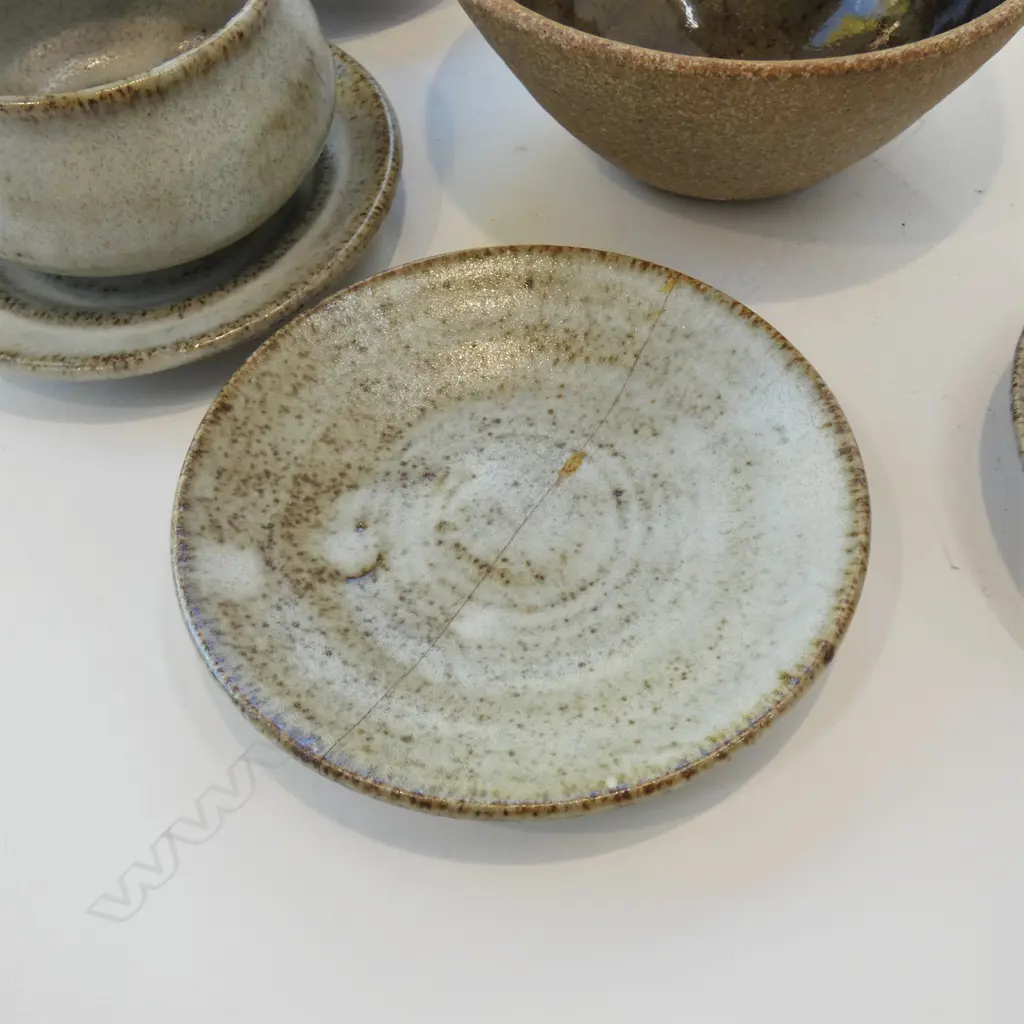 4 SHERRY CASK CUPS & SAUCERS (1 REPAIRED) + A BOWL 145mm dia Image 1++