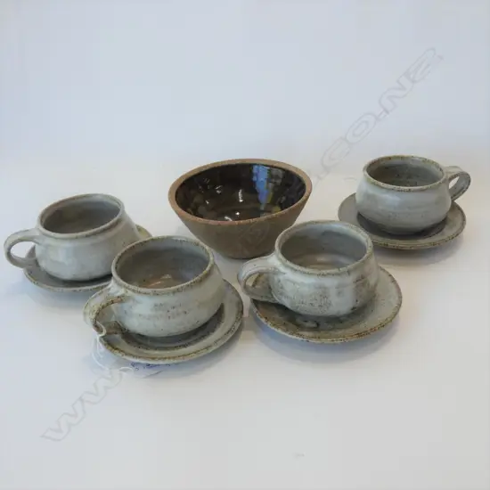 4 SHERRY CASK CUPS & SAUCERS (1 REPAIRED) + A BOWL 145mm dia