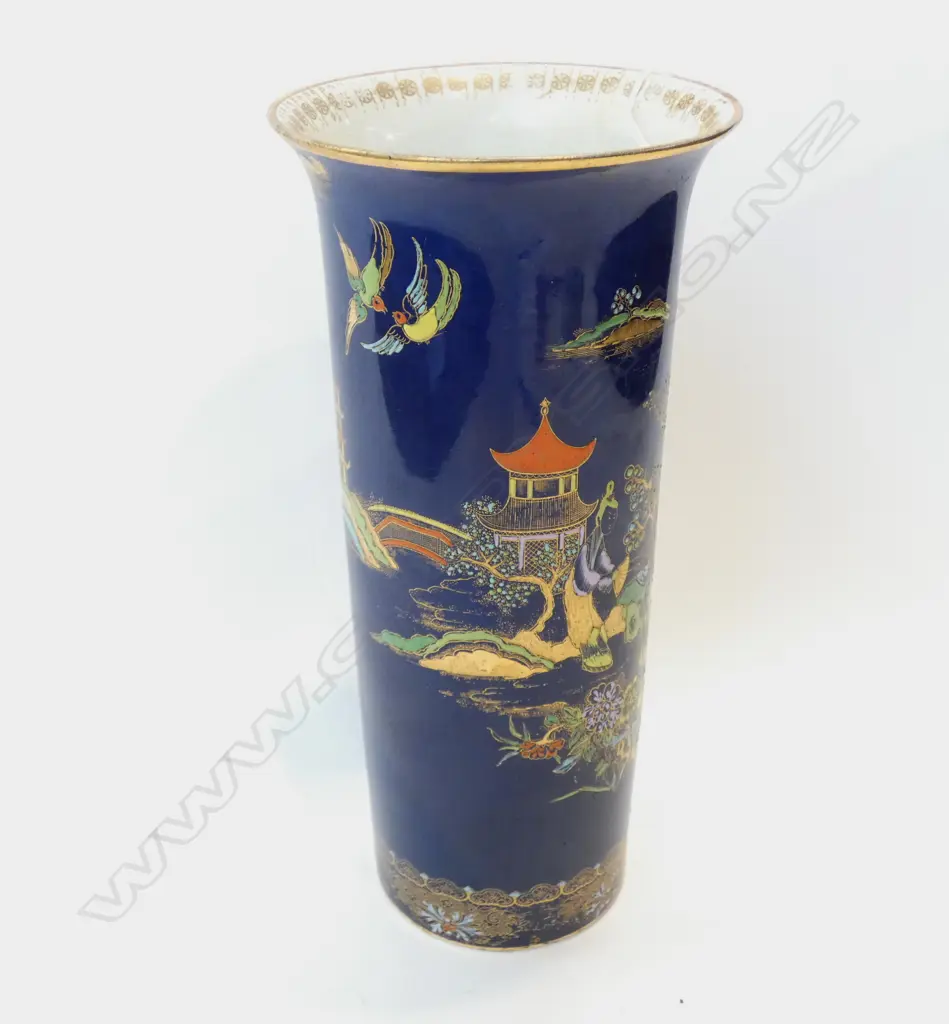 (17789) CARLTON WARE BLUE ORIENTAL PATTERN VASE H. 260MM (SM REPAIRED CHIP TO RIM) Image 1++