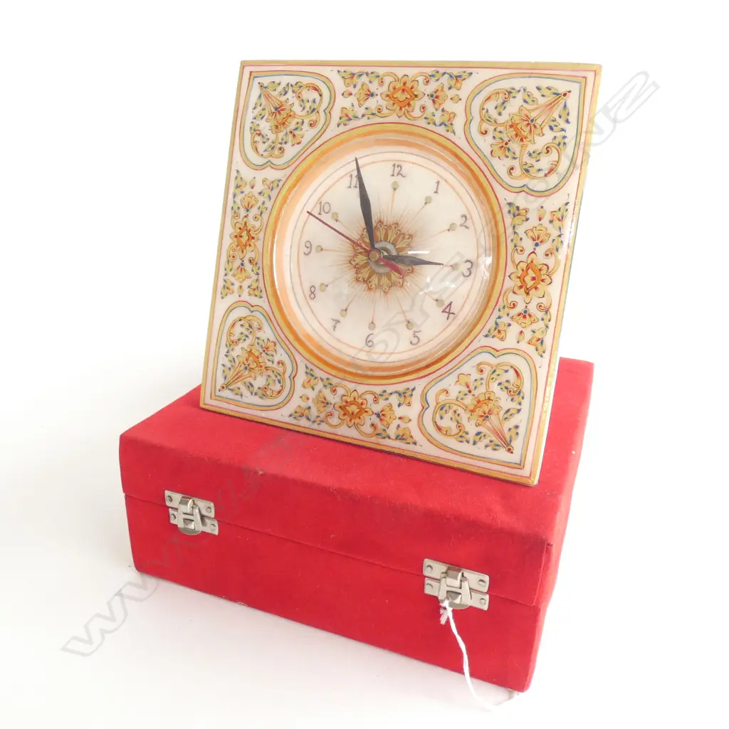 HAND PAINTED QUARTZ CLOCK, CASED, WORKING Image 1++