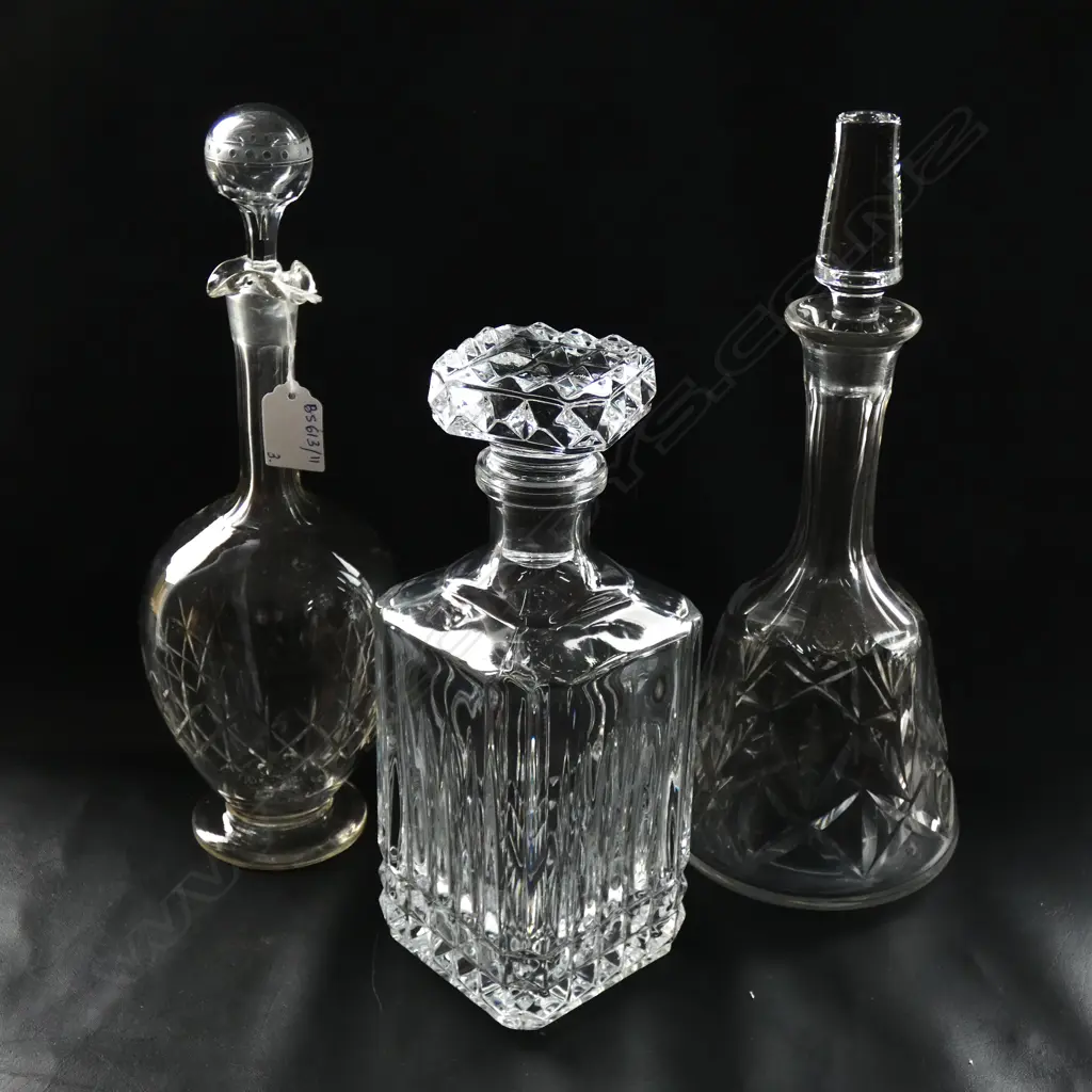 3 CRYSTAL DECANTERS H.315mm Image 1++