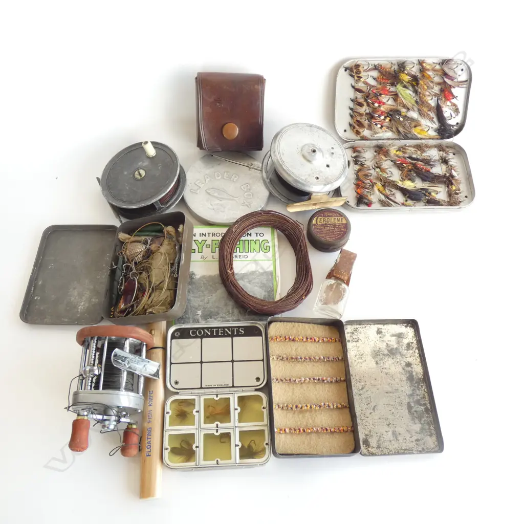 BOX LOT ASST. FISHING ACCESSORIES Image 1++