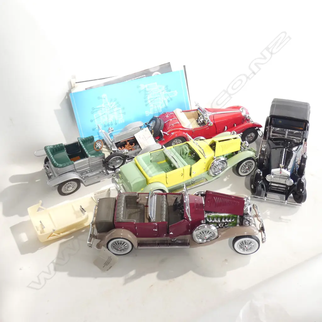 5 FRANKLIN MINT VINTAGE CARS, BOXED Image 1++