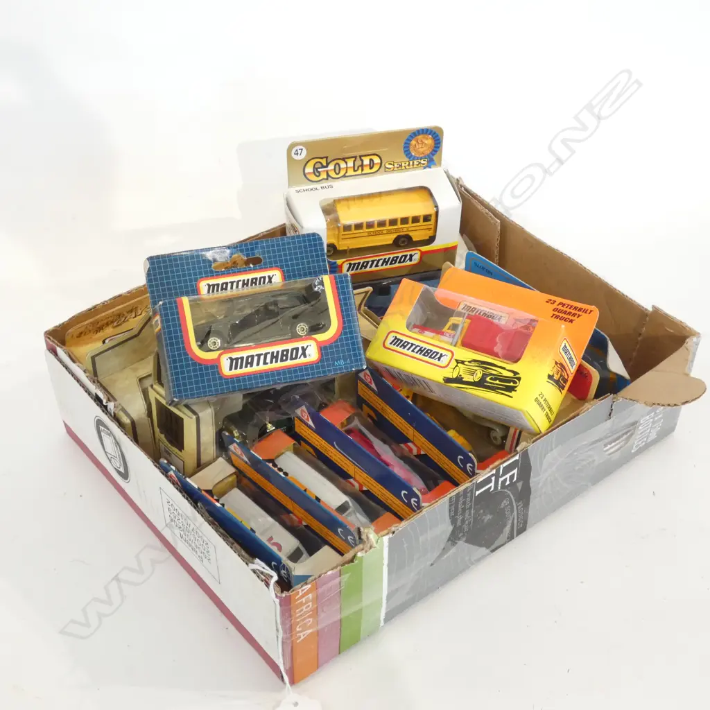 BOX ASST. MODEL CARS; CORGI ETC Image 1++