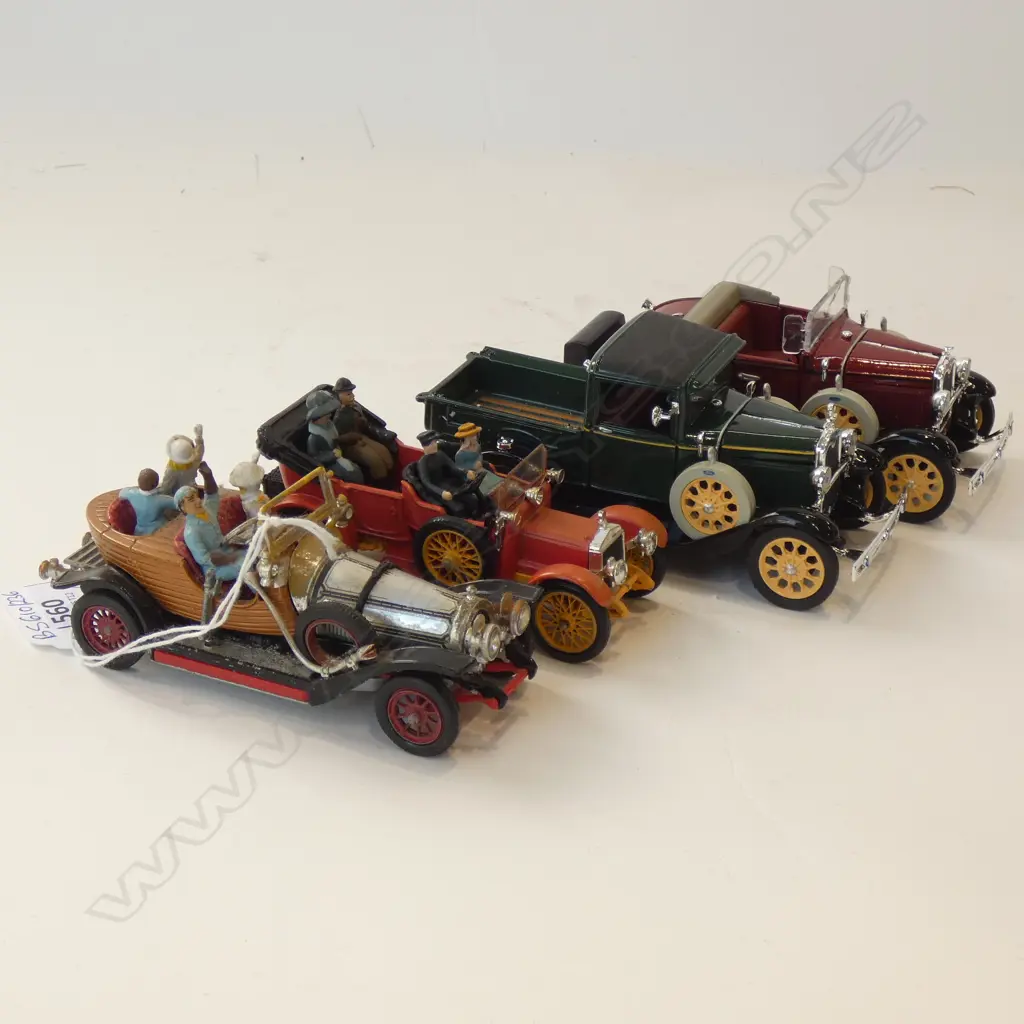 4 MODEL CARS; 2 CORGI + 2 FORD MODEL A Image 1++