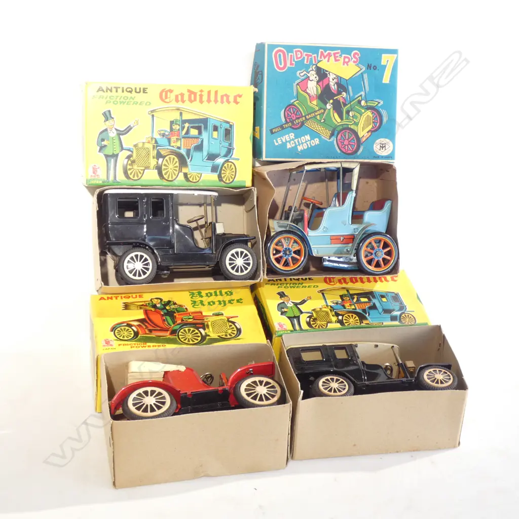 4 VINTAGE CARS, BOXED; 2x CADILLAC, ROLLS ROYCE, OTHER Image 1++