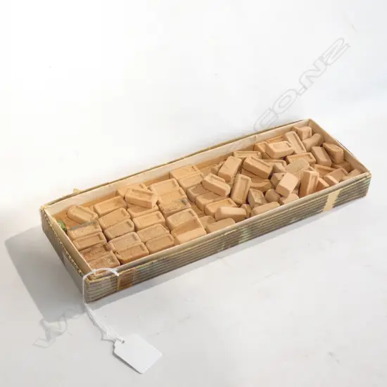 COLLECTION LUKE ADAMS MINI BRICKS