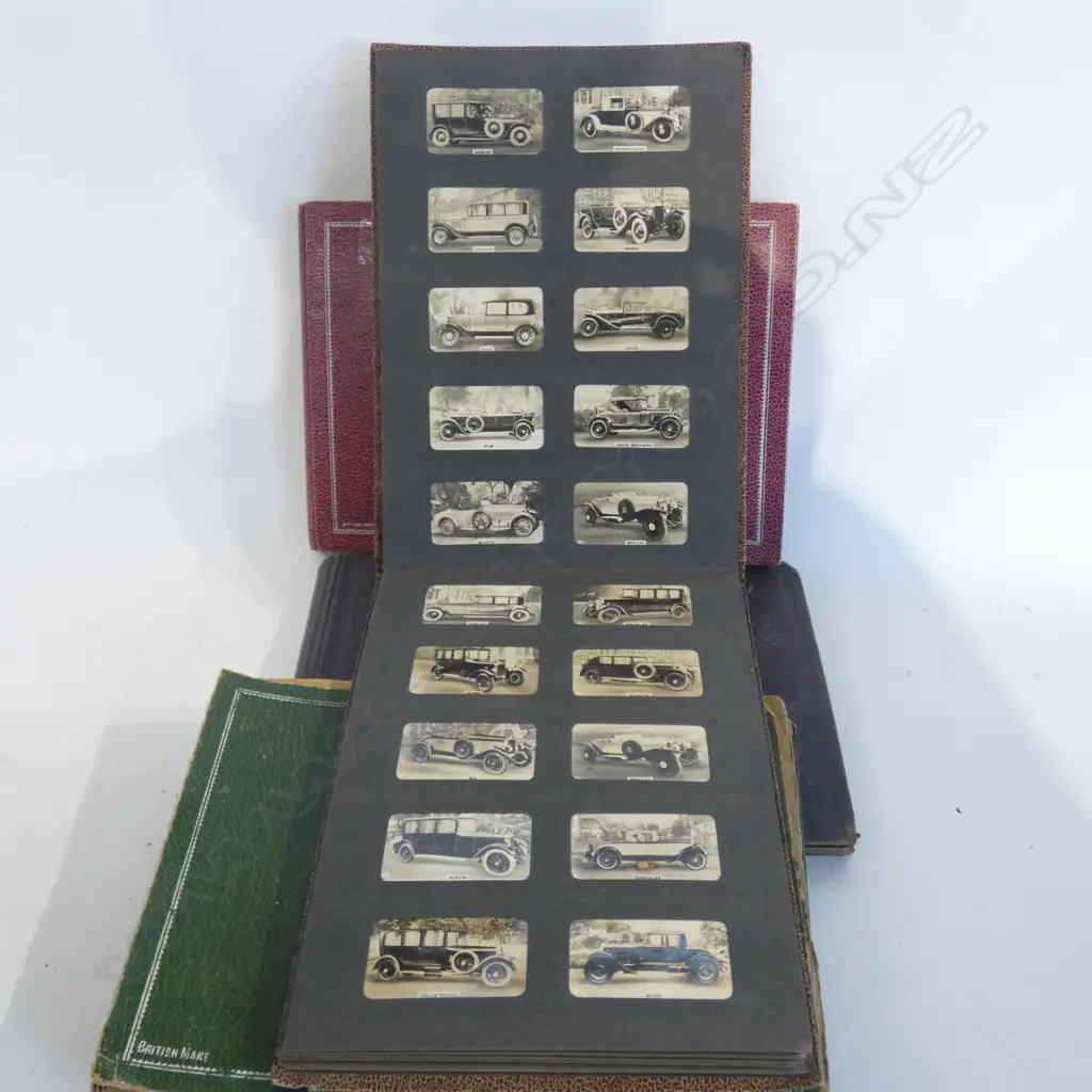 4 VINTAGE CAFTLES CIGARETTE CARD ALBUMS Image 1++