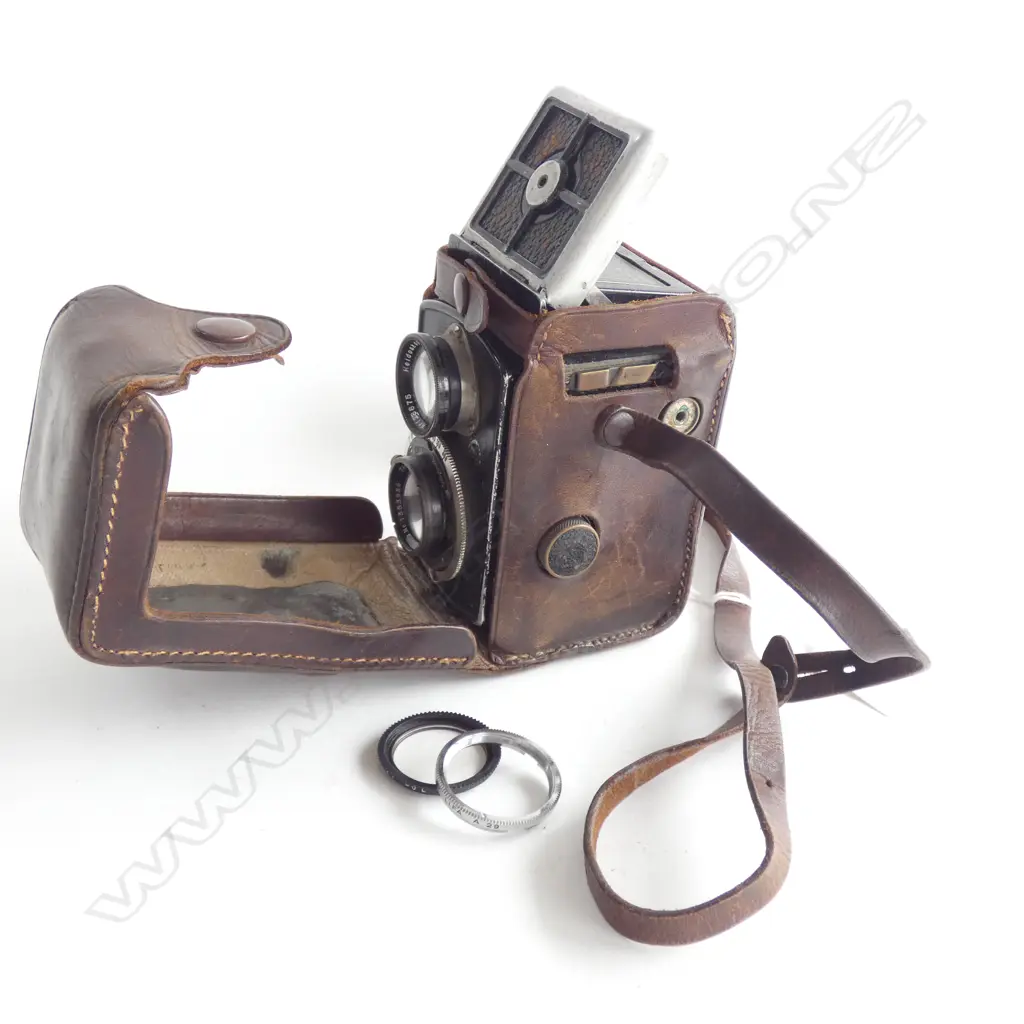 VINTAGE ROLLEIFLEX CAMERA IN LEATHER CASE & FILTERS? Image 1++