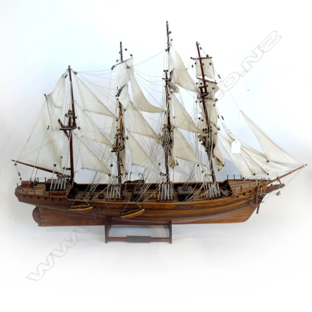 HARDWOOD FOUR MASTED SHIP MODEL 'BELL ETOILE' L.660mm Image 1++
