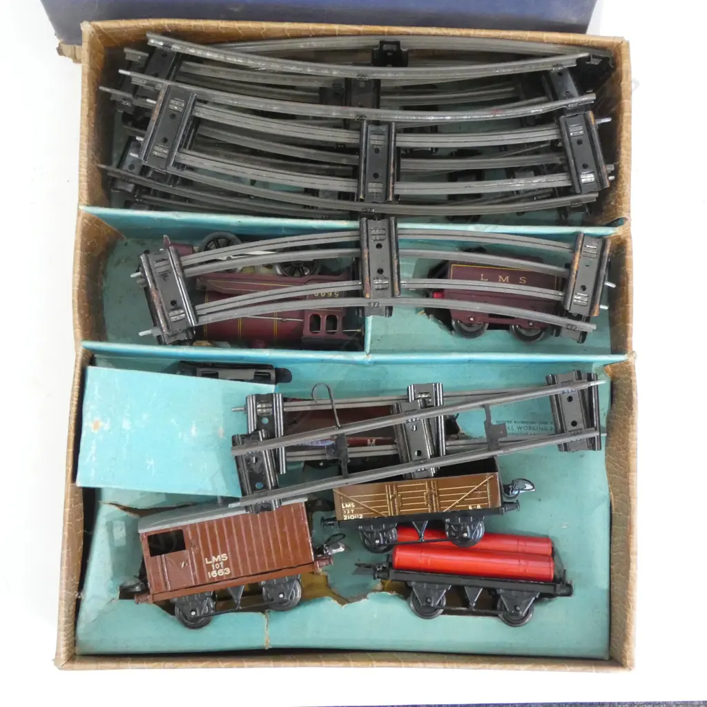 VINTAGE HORNBY TRAINSET Image 1++