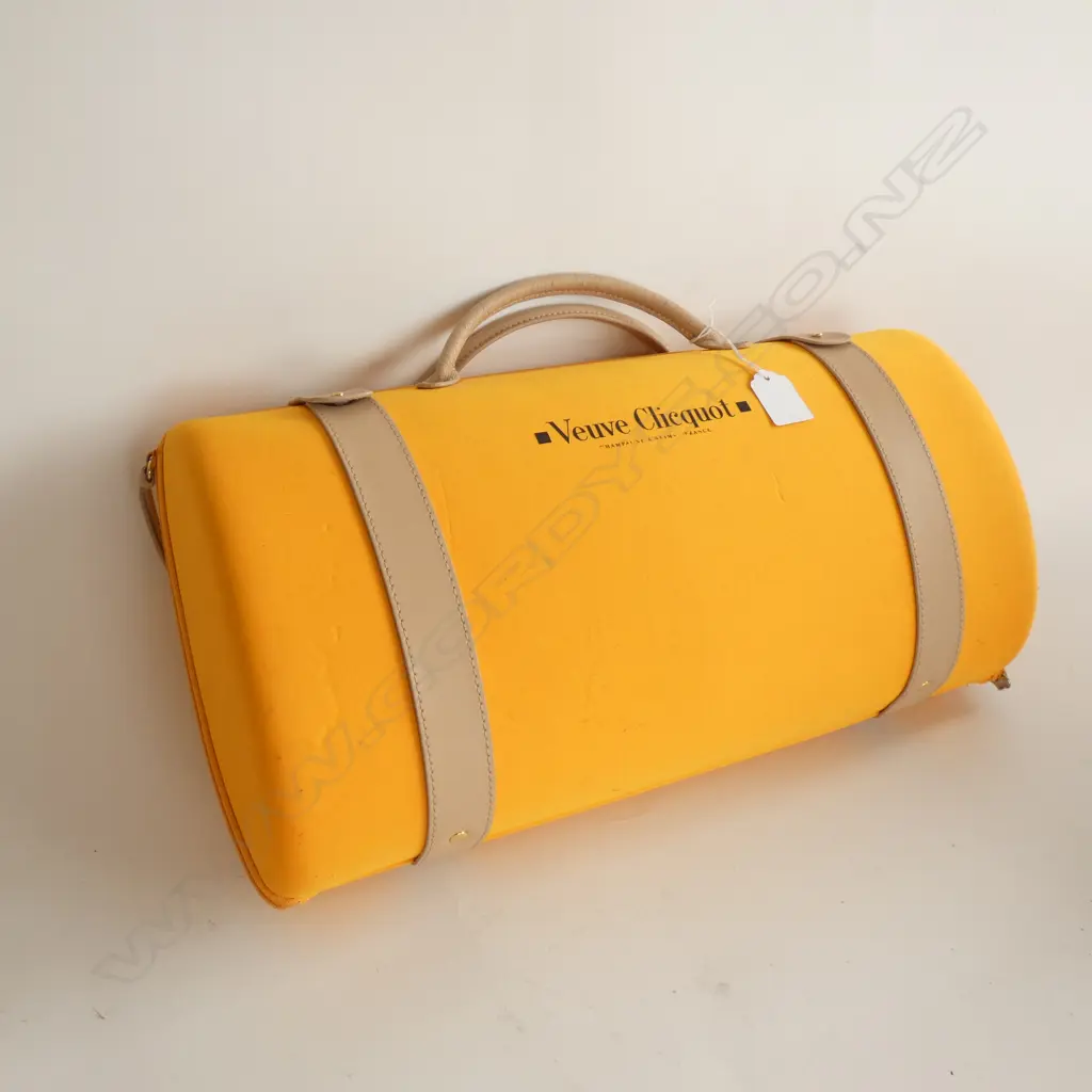 A VEUVE CLICQUOT CHAMPAGNE WINE BAG L 430 MM Image 1++