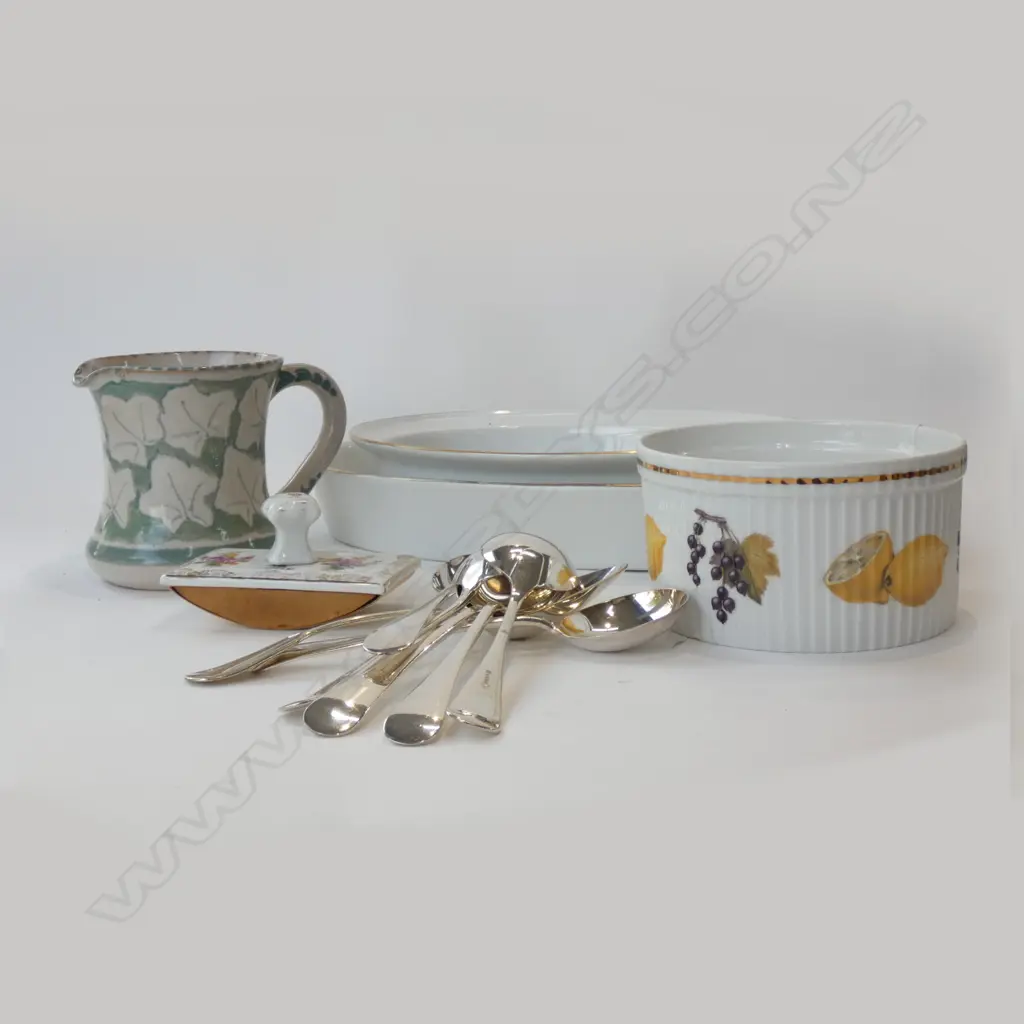 3 ROYAL WORCESTER EVESHAM DISHES; OVAL L.370mm, PIE & SOUFFLE + JUG & SPOONS & BLOTTER Image 1++