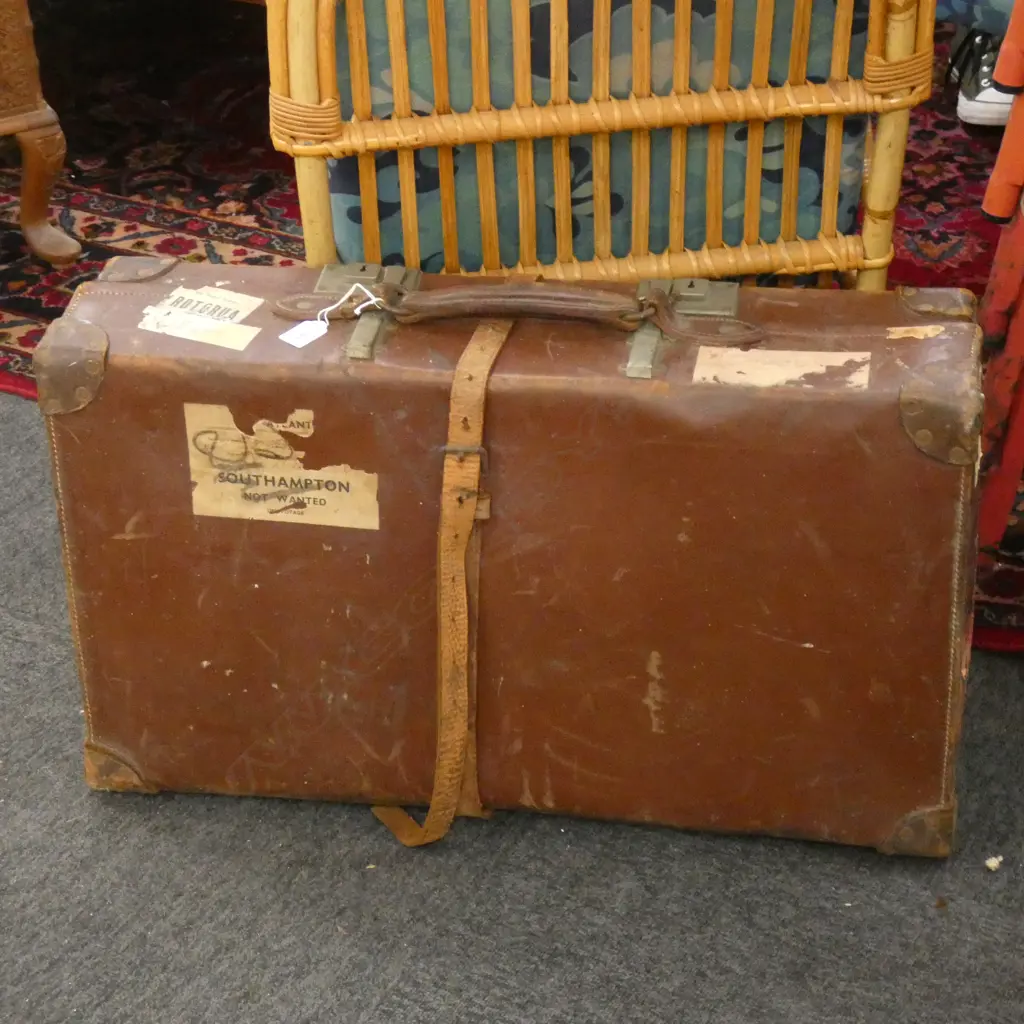VINTAGE LEATHER SUITCASE W.560mm Image 1++