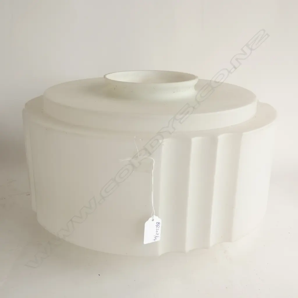 A LARGE ART DECO GLASS LIGHT SHADE D 380 MM Image 1++
