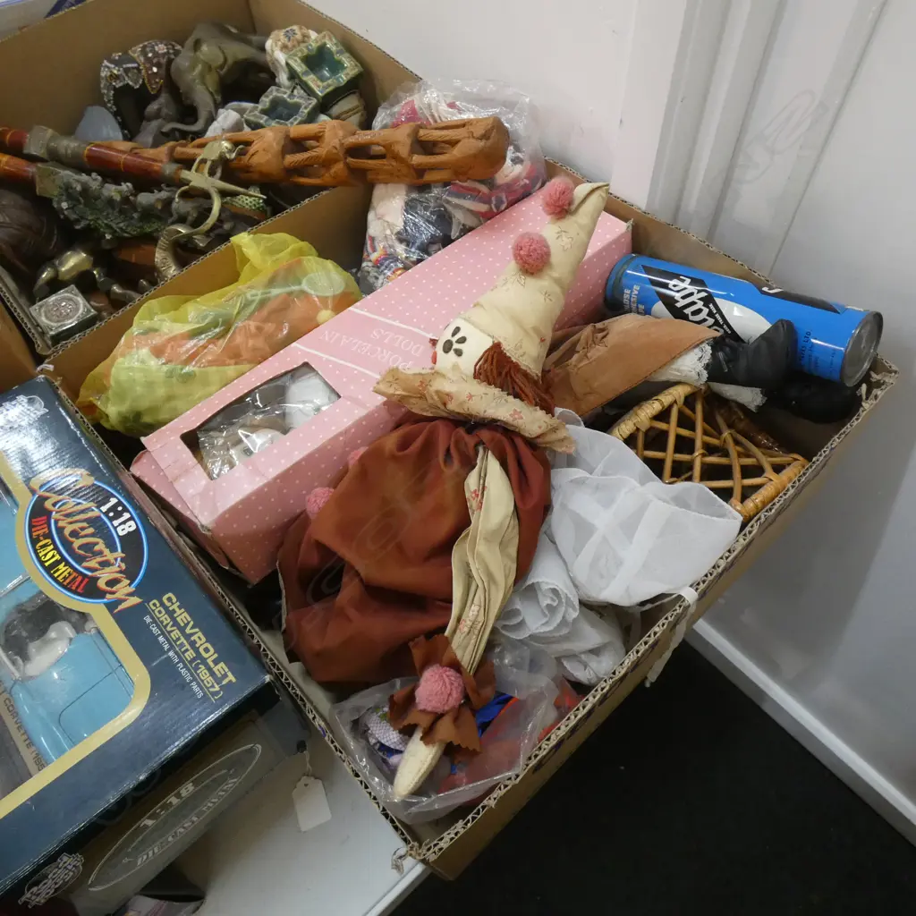 BOX LOT ASST. DOLLS ETC Image 1++