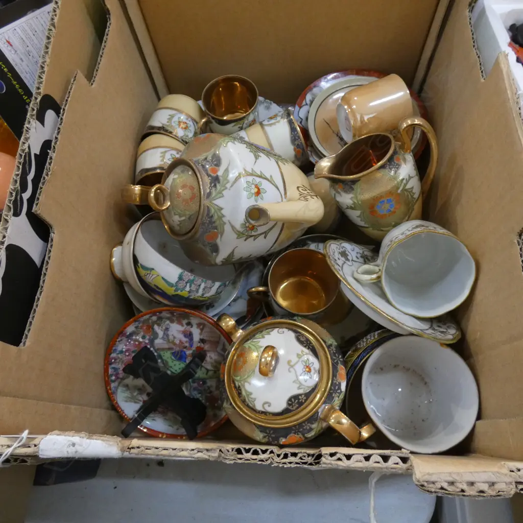 BOX LOT ORIENTAL CHINA Image 1++