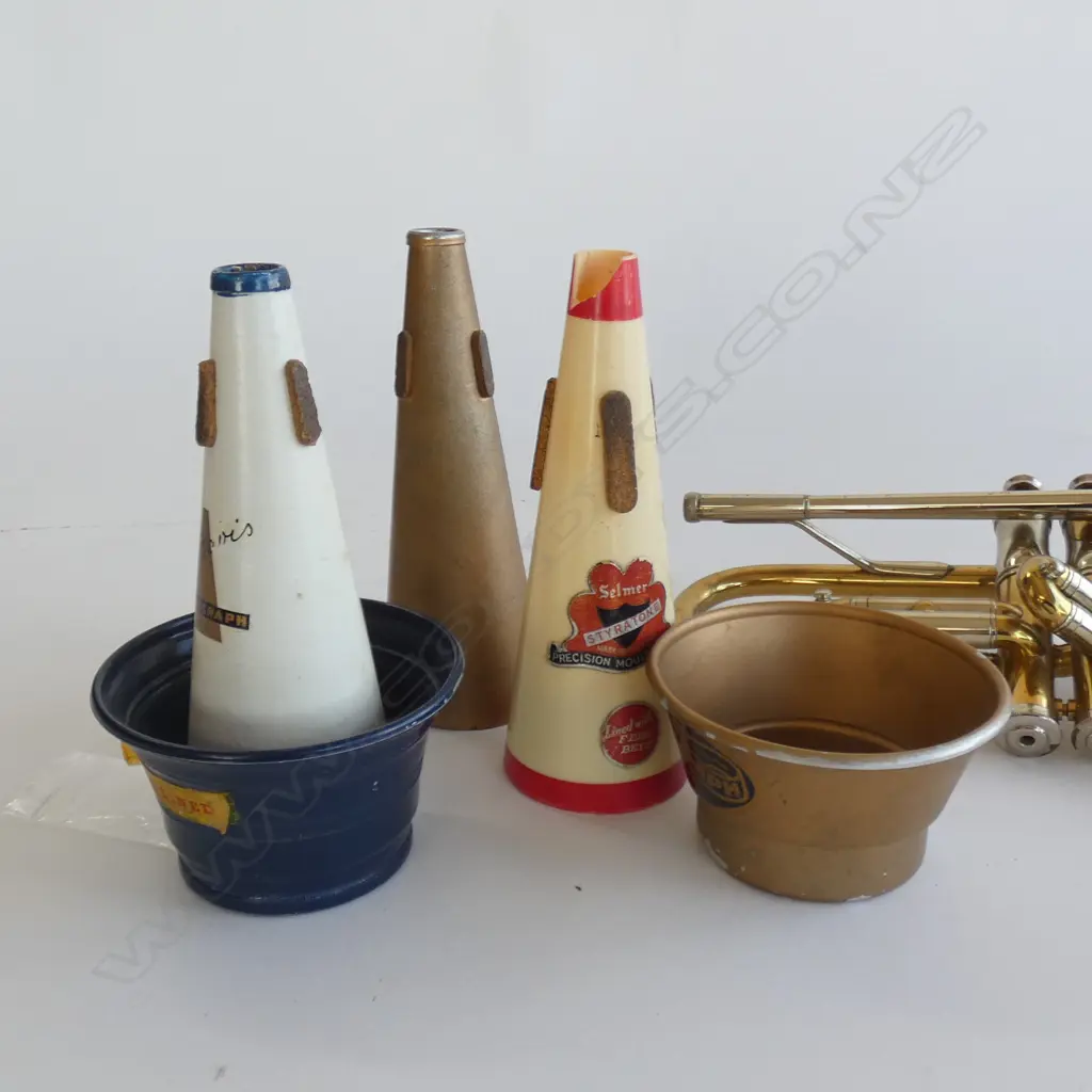 VINTAGE RUDY MUCK BRASS TRUMPET IN CASE  Image 1++
