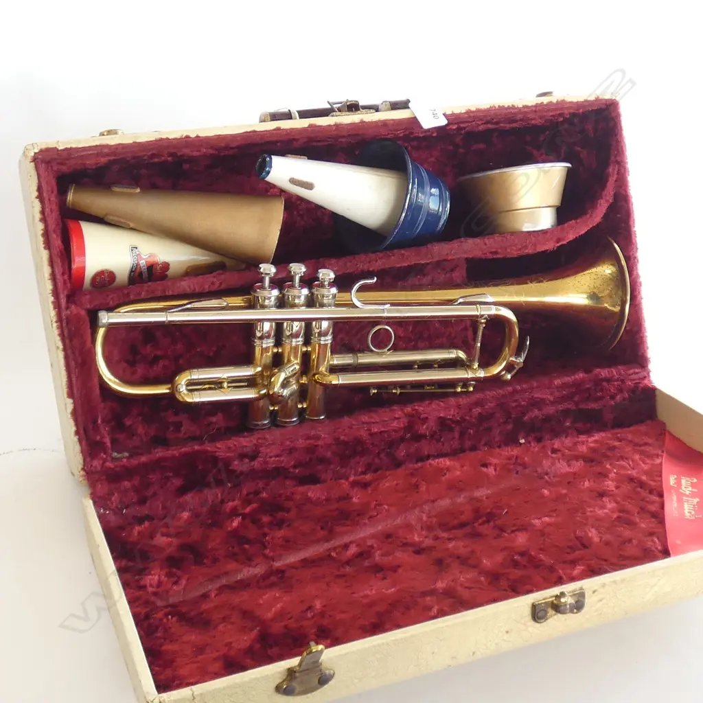 VINTAGE RUDY MUCK BRASS TRUMPET IN CASE  Image 1++