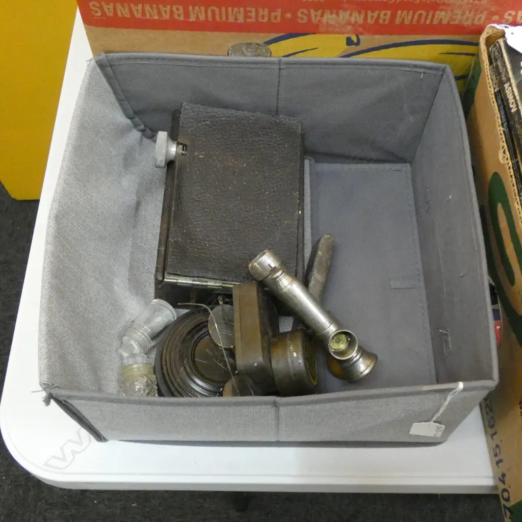 SM BOX COLLECTABLES INCL FOLDING CAMERA /FEZ / SPECTACLES ETC. Image 1++