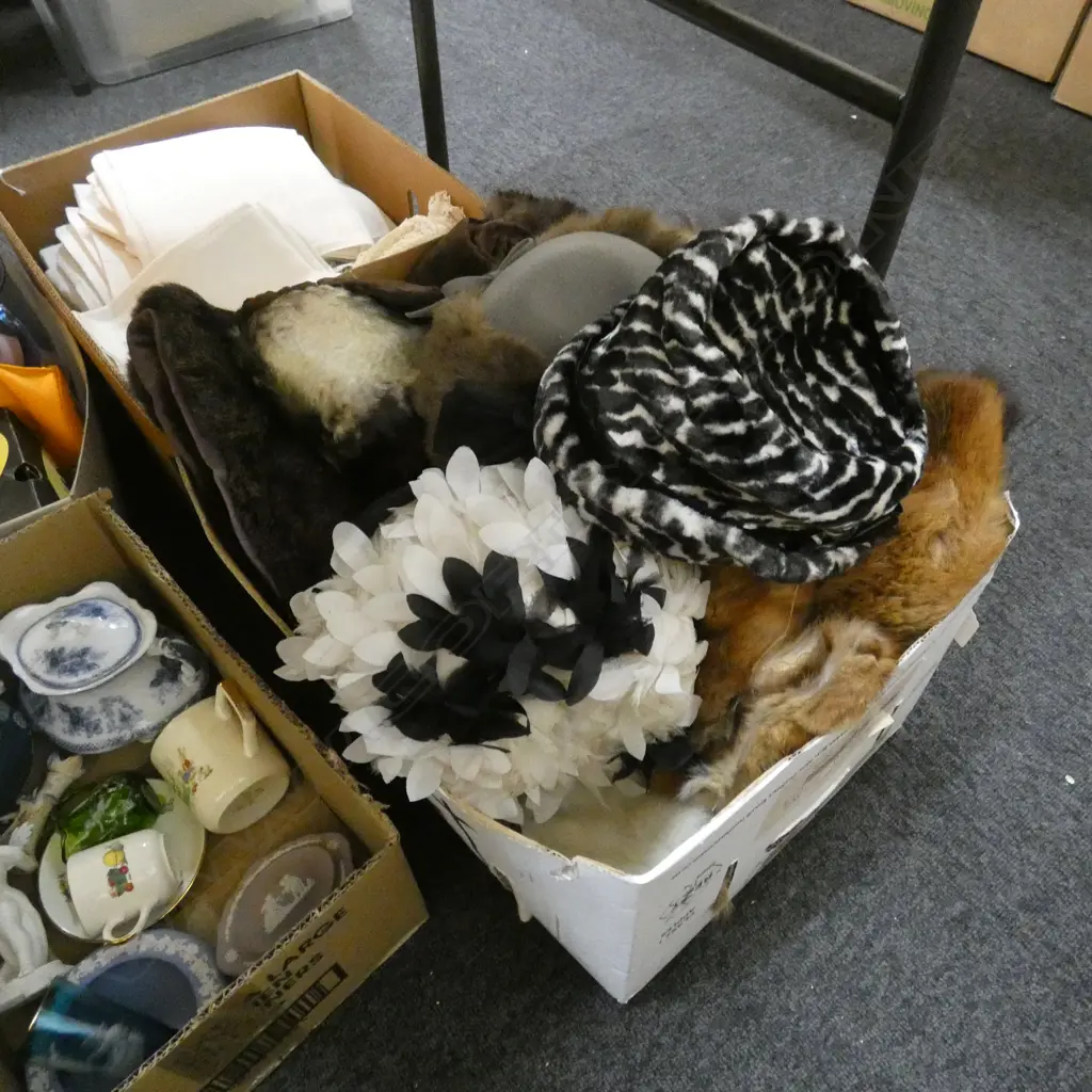 BOX LOT ASST. FURS Image 1++