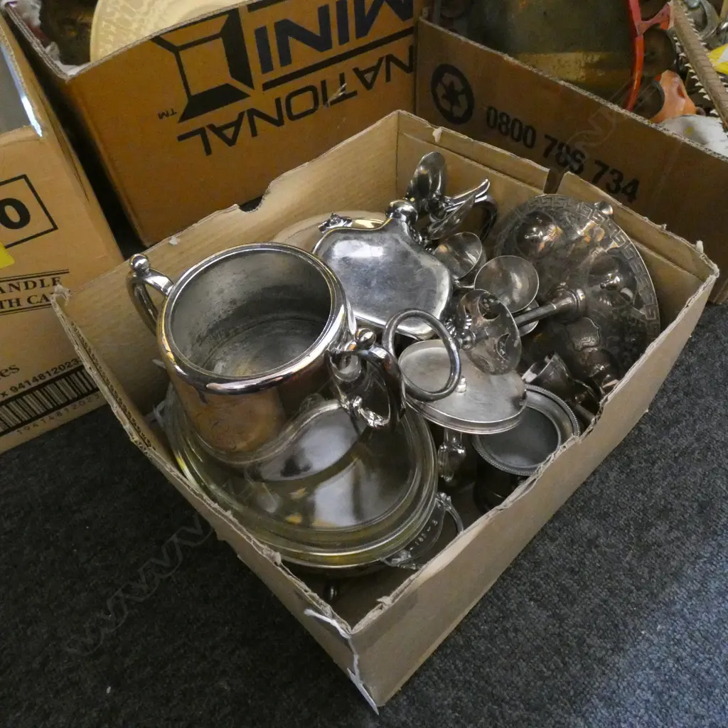 BOX LOT ASST. SILVER PLATE  Image 1++