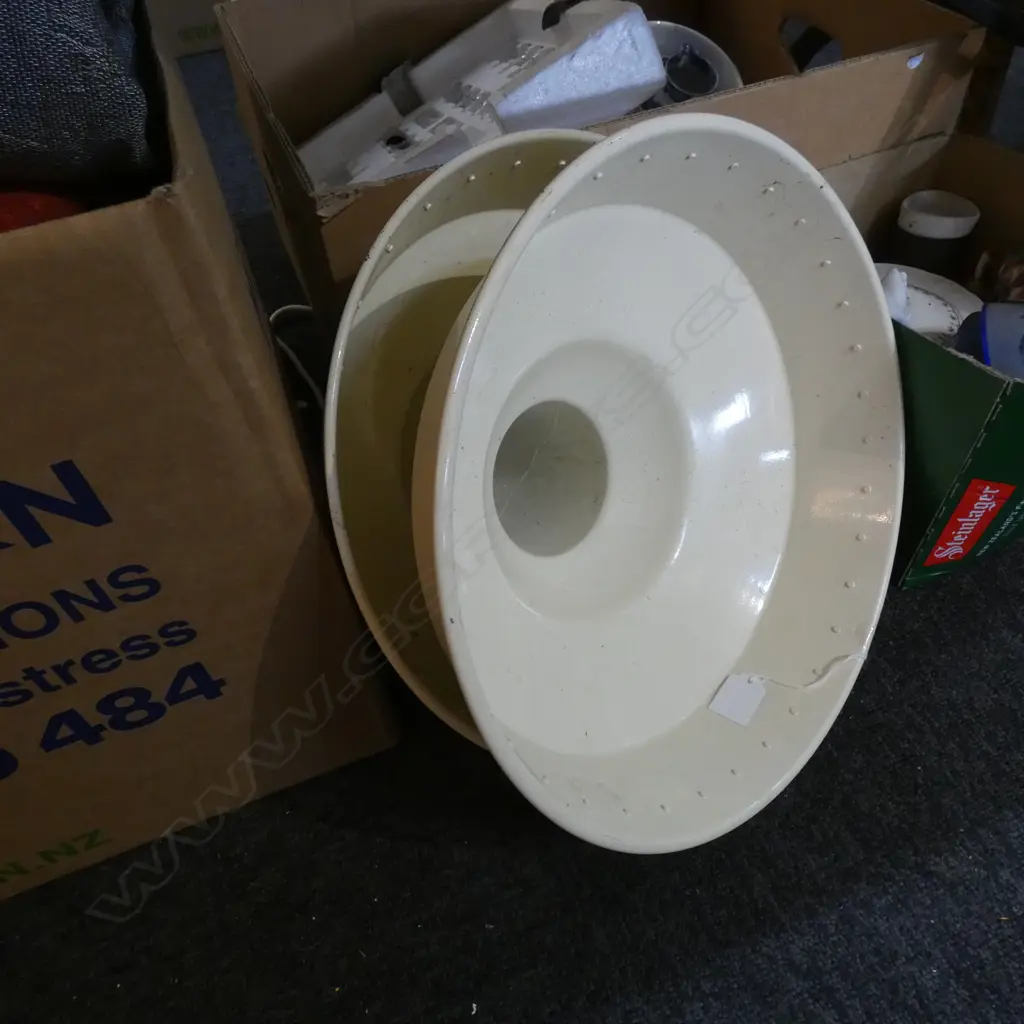 PR CREAM ENAMEL INDUSTRIAL STYLE LIGHT FITTINGS DIA  350MM Image 1++