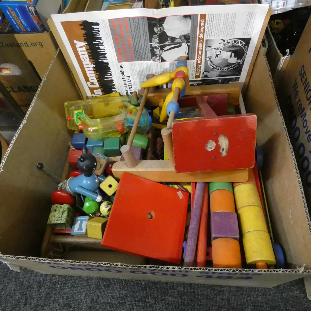 BOX LOT VINTAGE WOODEN CHILDREN TOYS Image 1++
