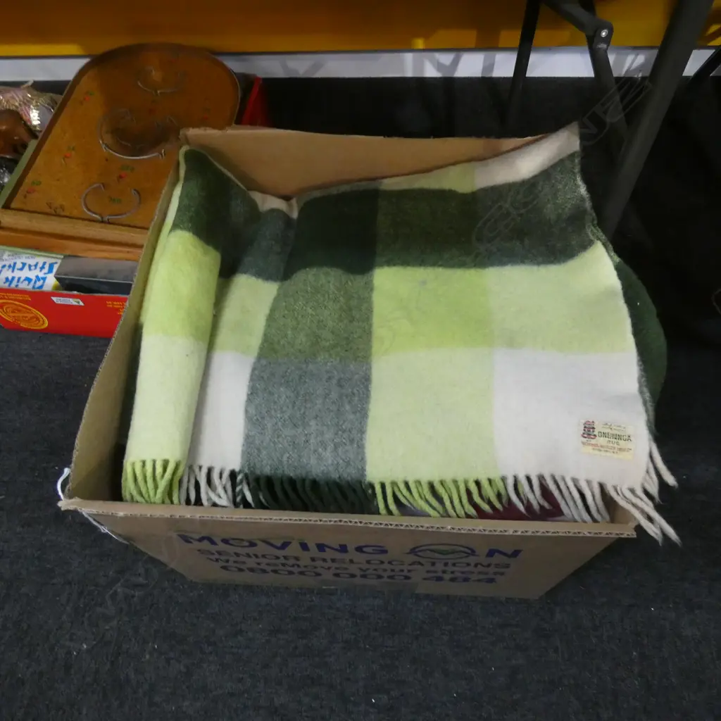 BOX LOT WOOLEN BLANKETS; GREEN ONEHUNGA MILLS TIKI LABEL ETC  Image 1++