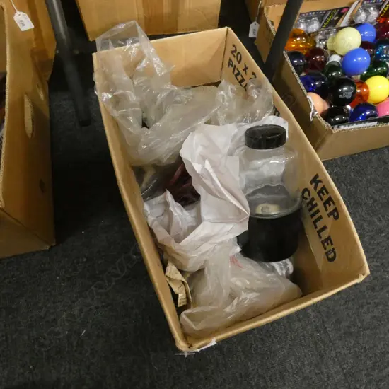 BOX LOT ASST. SHELLS, COINS ETC