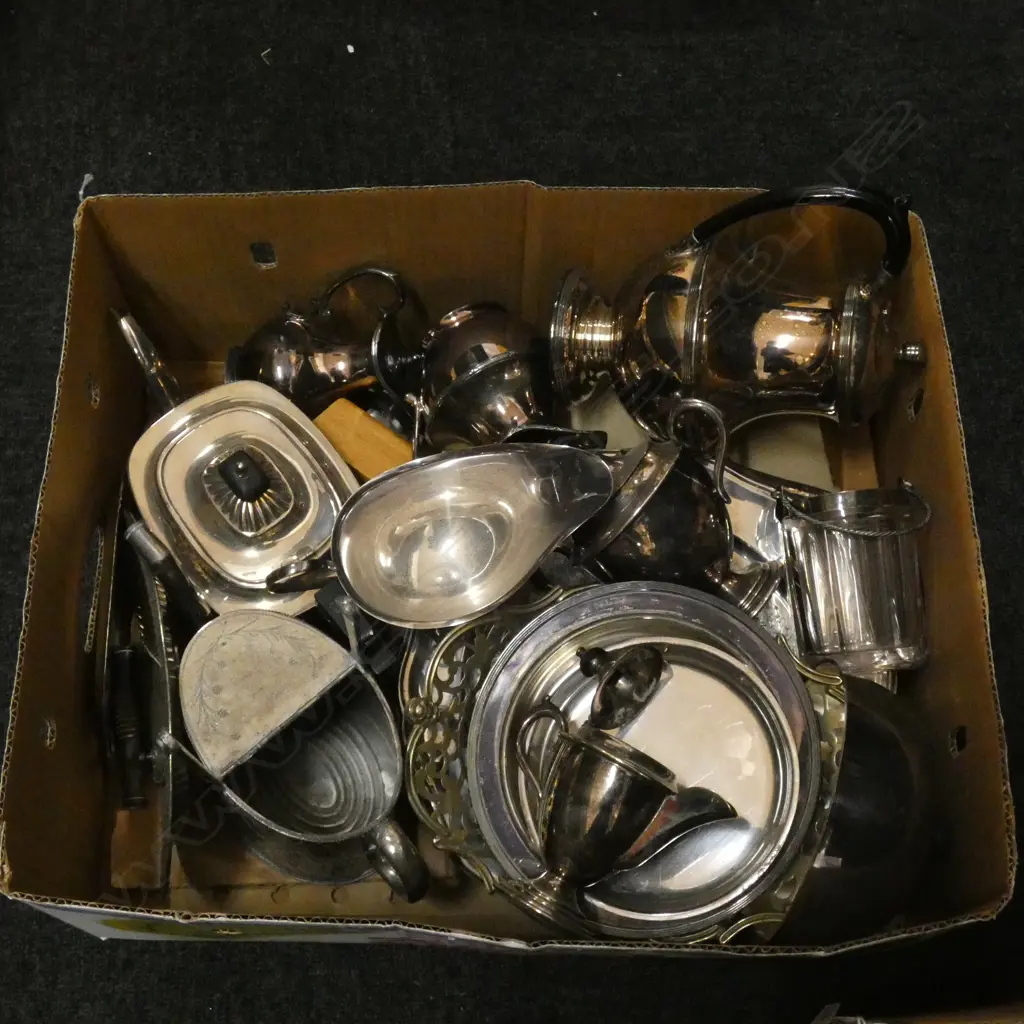 BOX LOT ASST. SILVER PLATE Image 1++