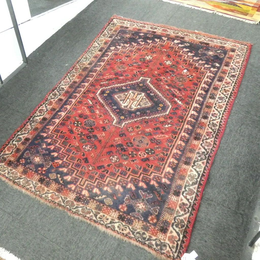 PERSIAN SHIRAZ RUG 157 x 130cm Image 1++