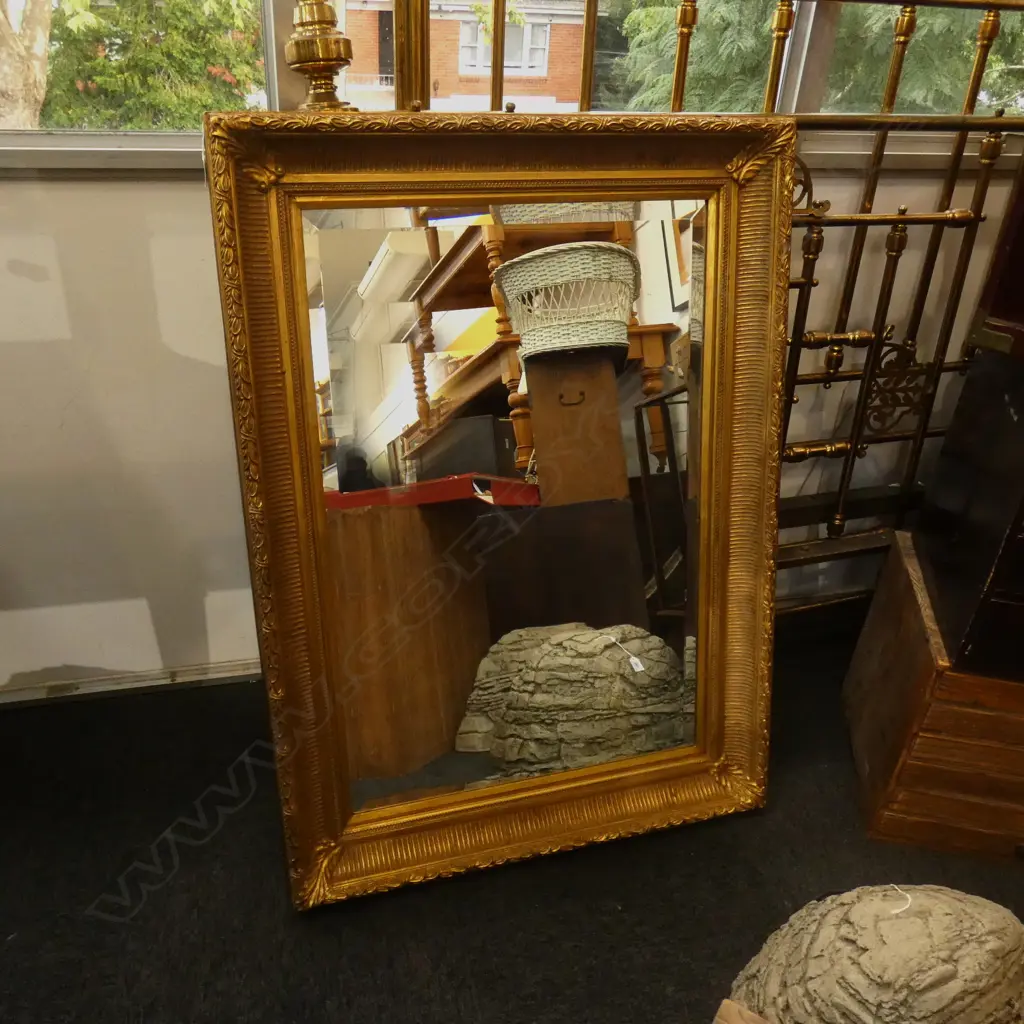GILT FRAMED BEVELLED MIRROR 1125x820mm Image 1++