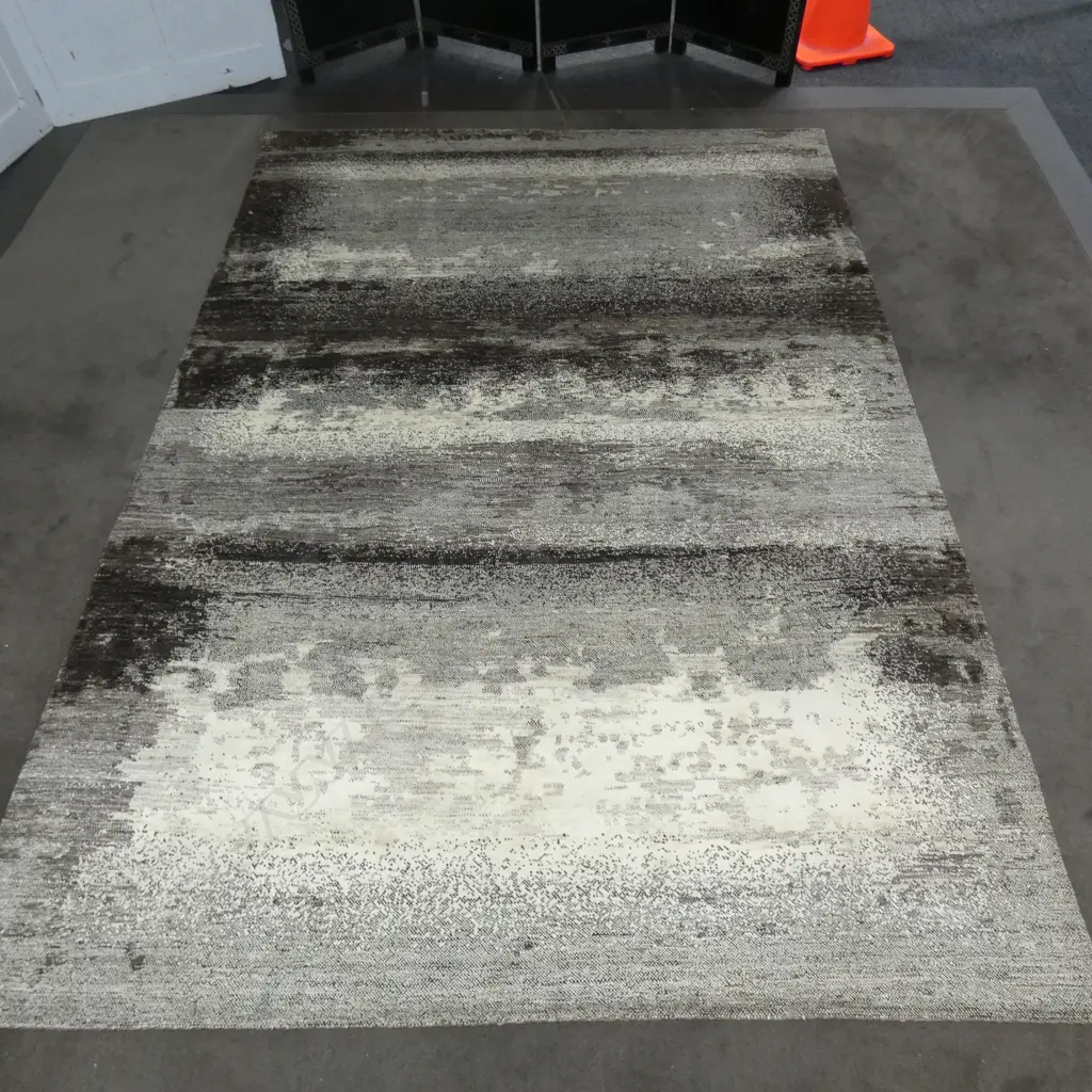 CONTEMPORARY HAND KNOTTED WOOL PILE RUG... Image 1++